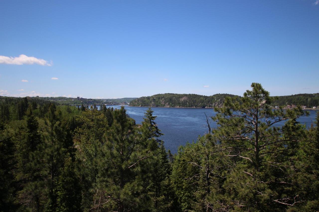 Gite Du Haut Des Arbres Saguenay Zewnętrze zdjęcie